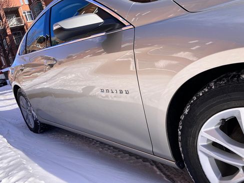 Used 2016 Chevrolet Malibu LT image 8