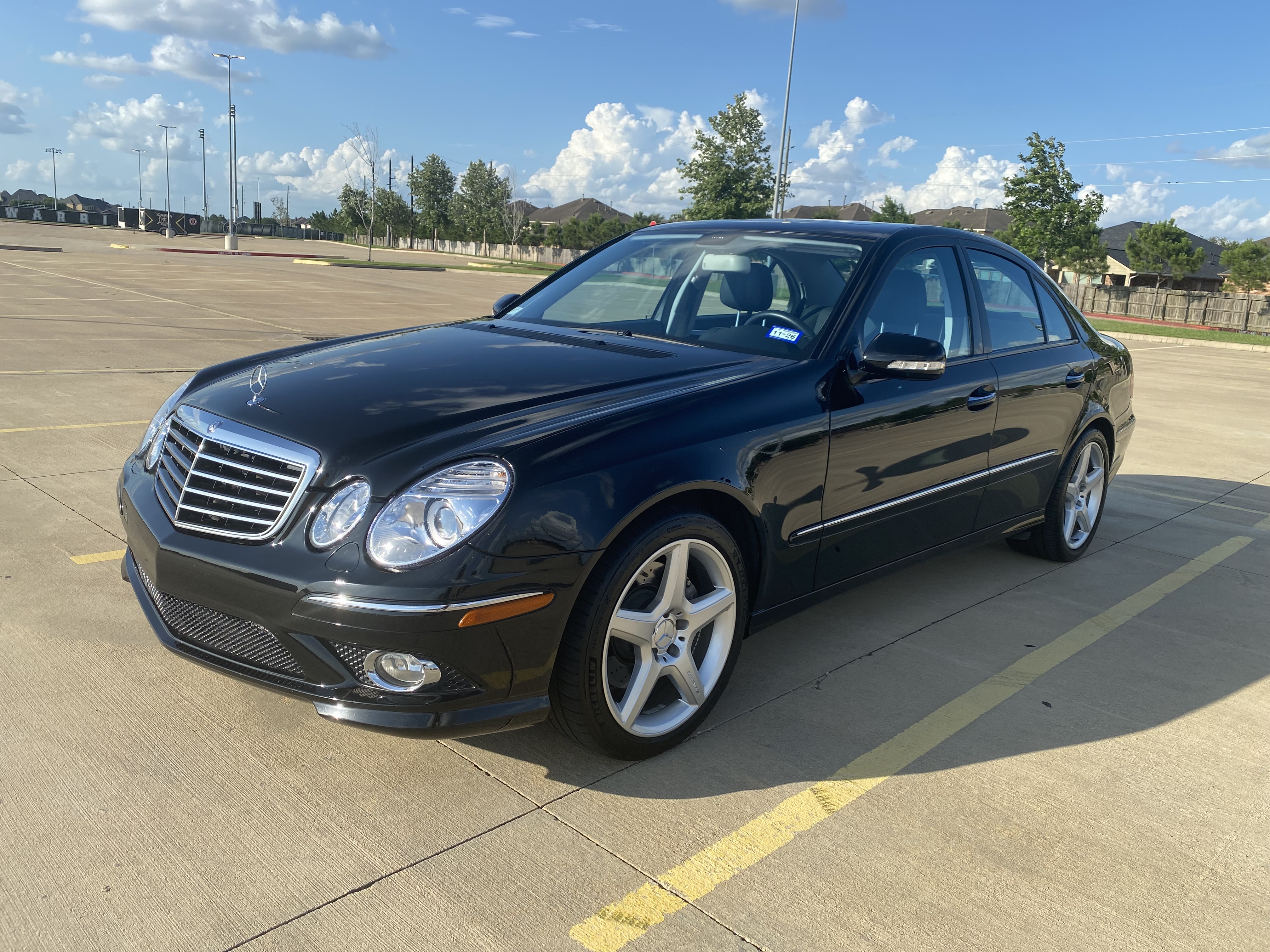 Used 2009 Mercedes-Benz E 550 Sedan image 1