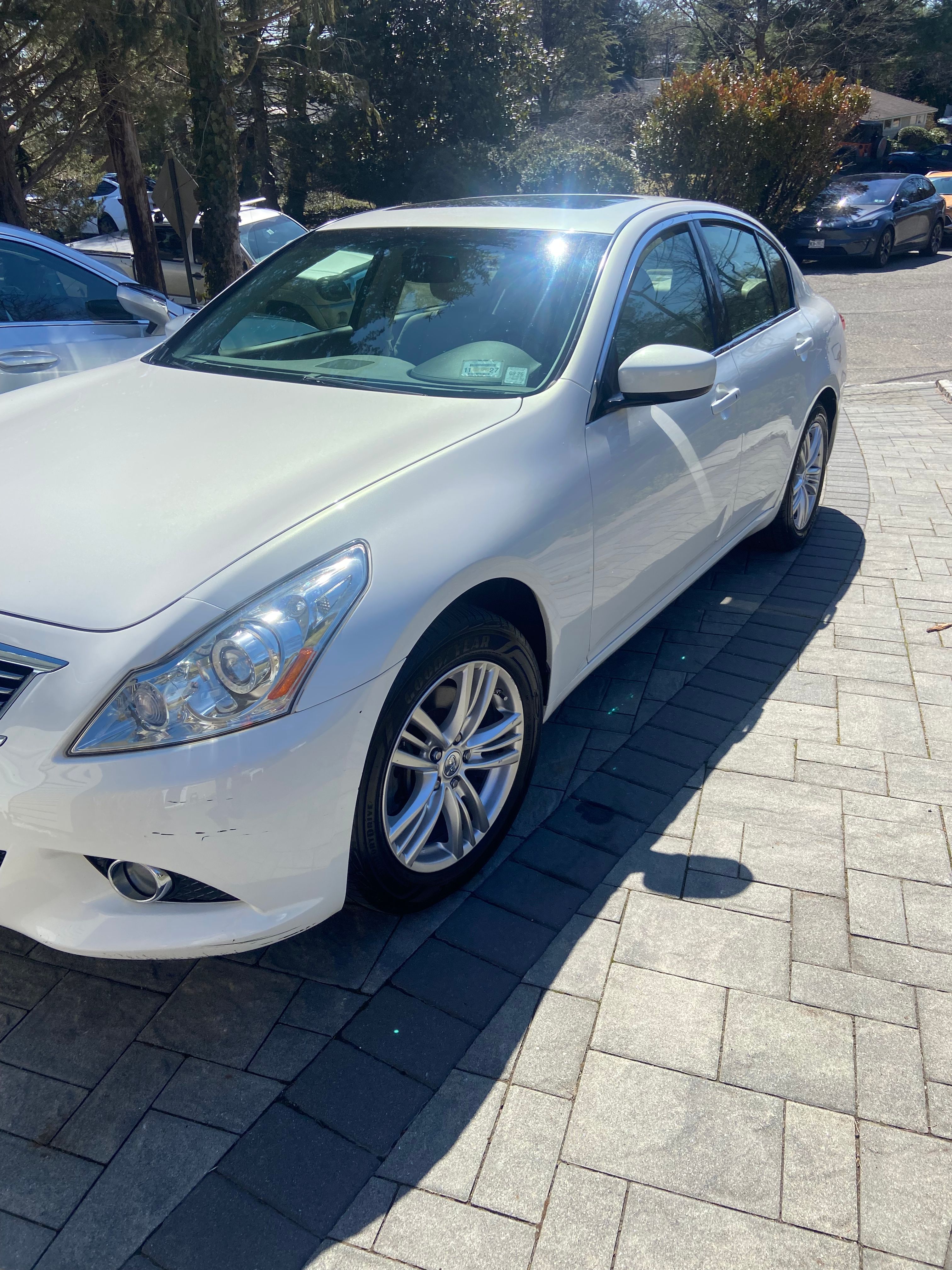 Used 2013 INFINITI G37 x Sedan w/ Premium Pkg AWD/4WD image 1