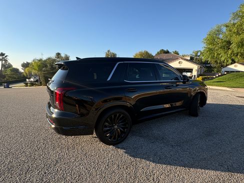 Used 2024 Hyundai Palisade Calligraphy image 8