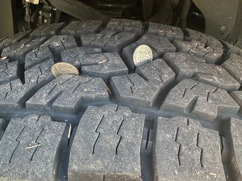 Used 2024 Ford F150 Lariat w/ FX4 Off-Road Package image 19