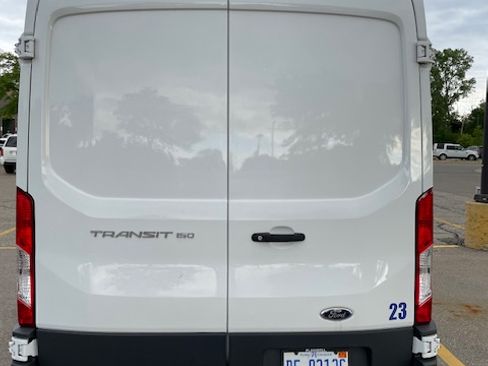 Used 2018 Ford Transit 150 130 Medium Roof image 5