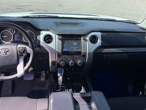 Used 2017 Toyota Tundra SR5 w/ SR5 Upgrade Package image 15