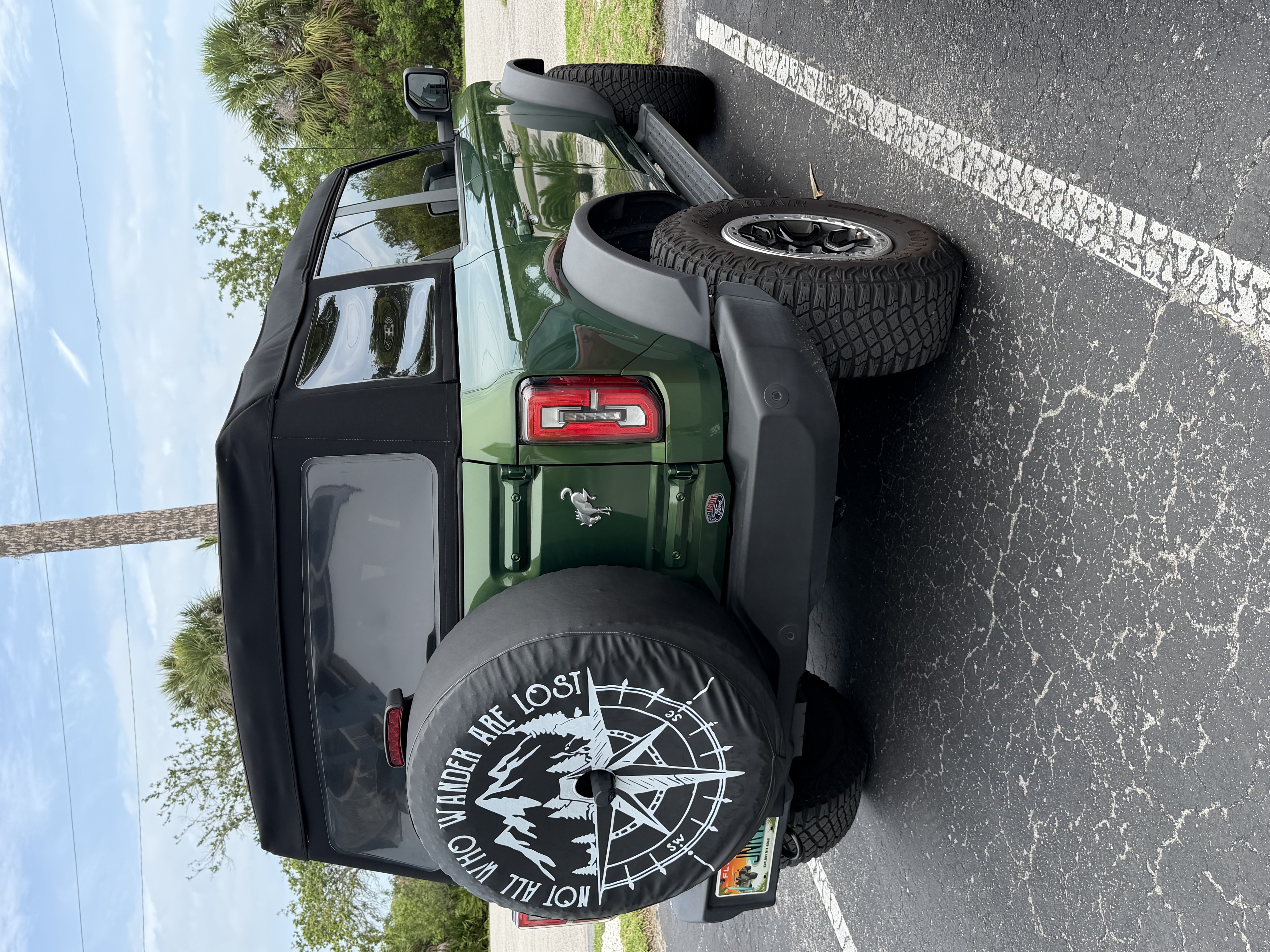 Used 2024 Ford Bronco Outer Banks w/ Sasquatch Package AWD/4WD image 2