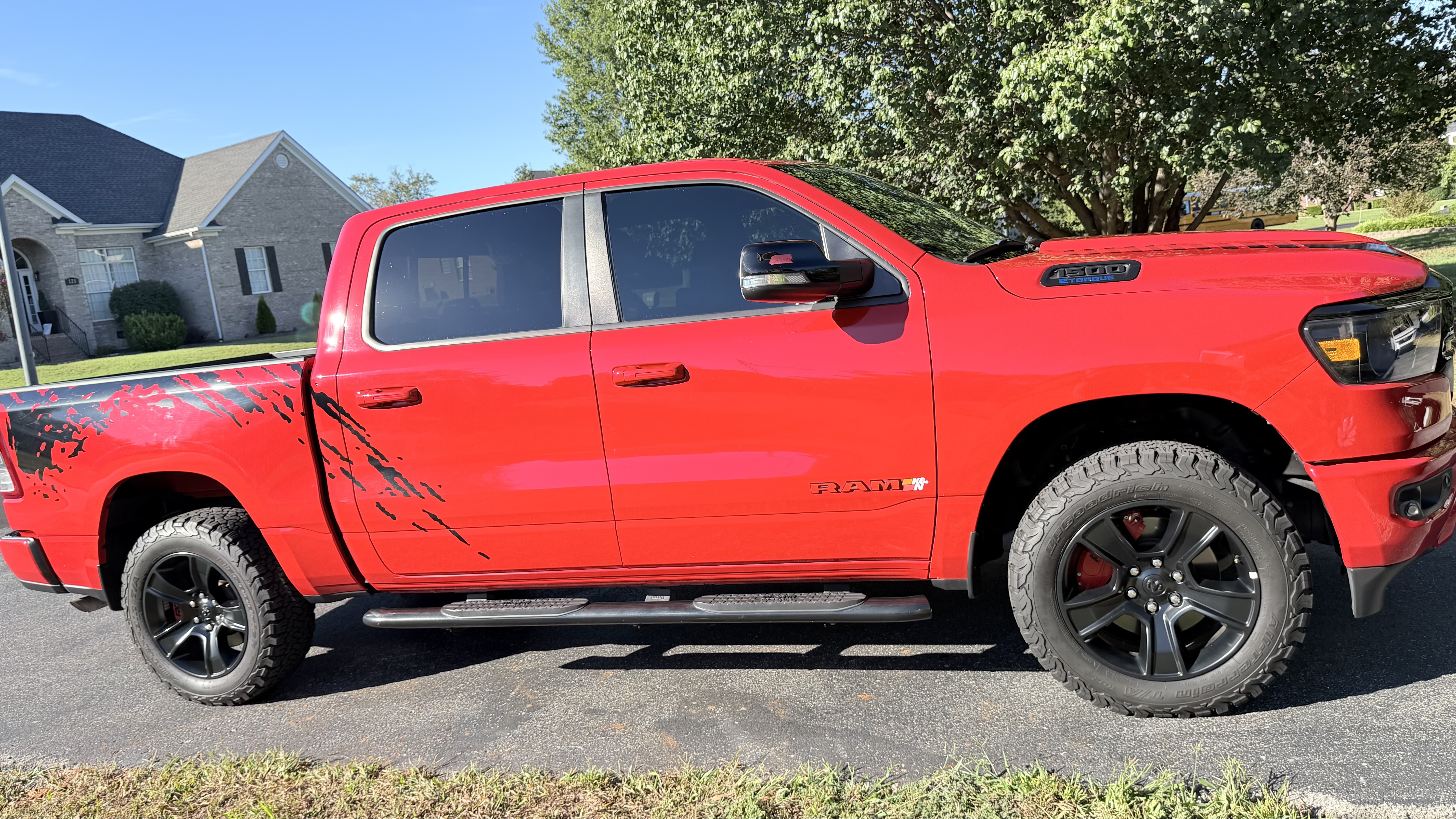 Used 2022 RAM 1500 Big Horn AWD/4WD image 2