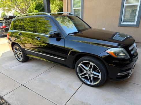 Used 2015 Mercedes-Benz GLK 350 4MATIC image 2