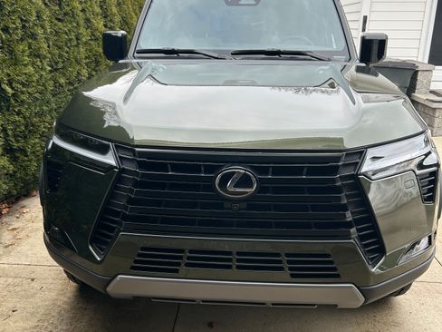 Used 2025 Lexus GX 550 image 1