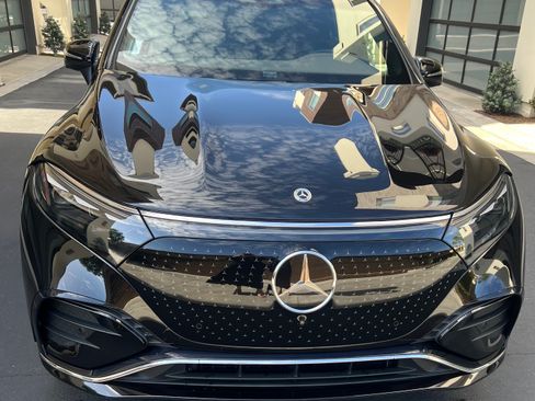 Used 2025 Mercedes-Benz EQS 450+ SUV image 2