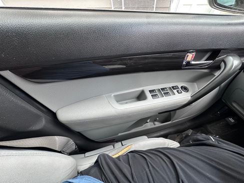 Used 2011 Kia Sorento LX w/ Convenience Pkg image 15