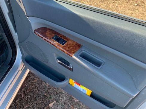 Used 2006 Jeep Grand Cherokee Overland image 16