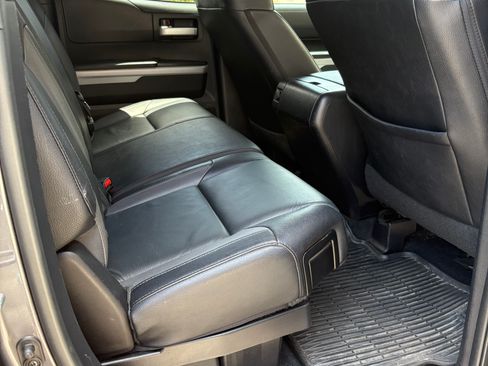 Used 2018 Toyota Tundra Limited w/ Limited Premium Package AWD/4WD image 8