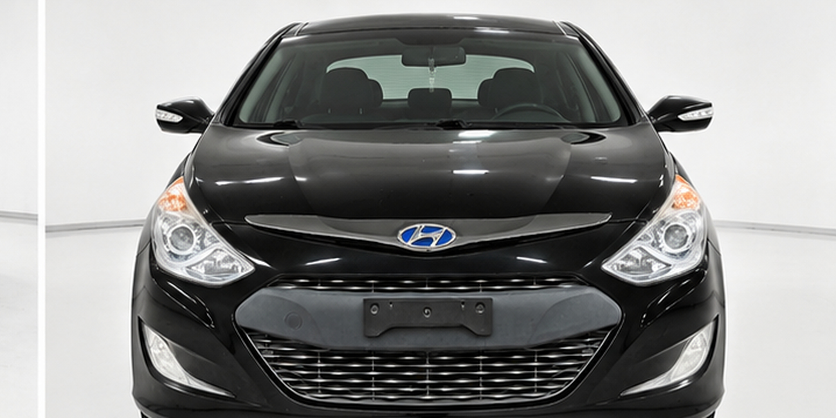 Used 2014 Hyundai Sonata Limited w/ Panoramic Sunroof Package 02 FWD image 1