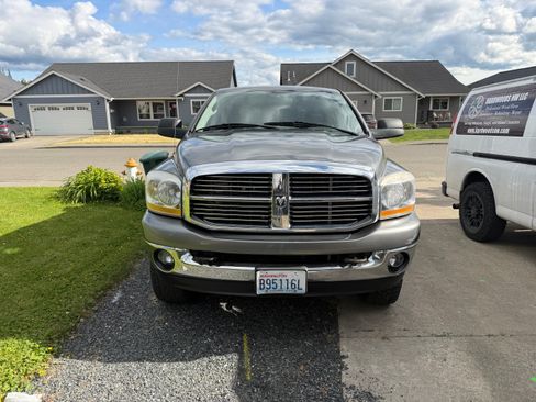 Used 2006 Dodge Ram 2500 Truck SLT w/ Quad Cab Big Horn Value Group AWD/4WD image 4