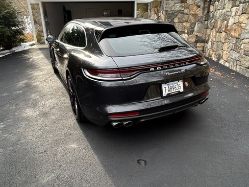 Used 2022 Porsche Panamera 4S w/ Premium Package image 6