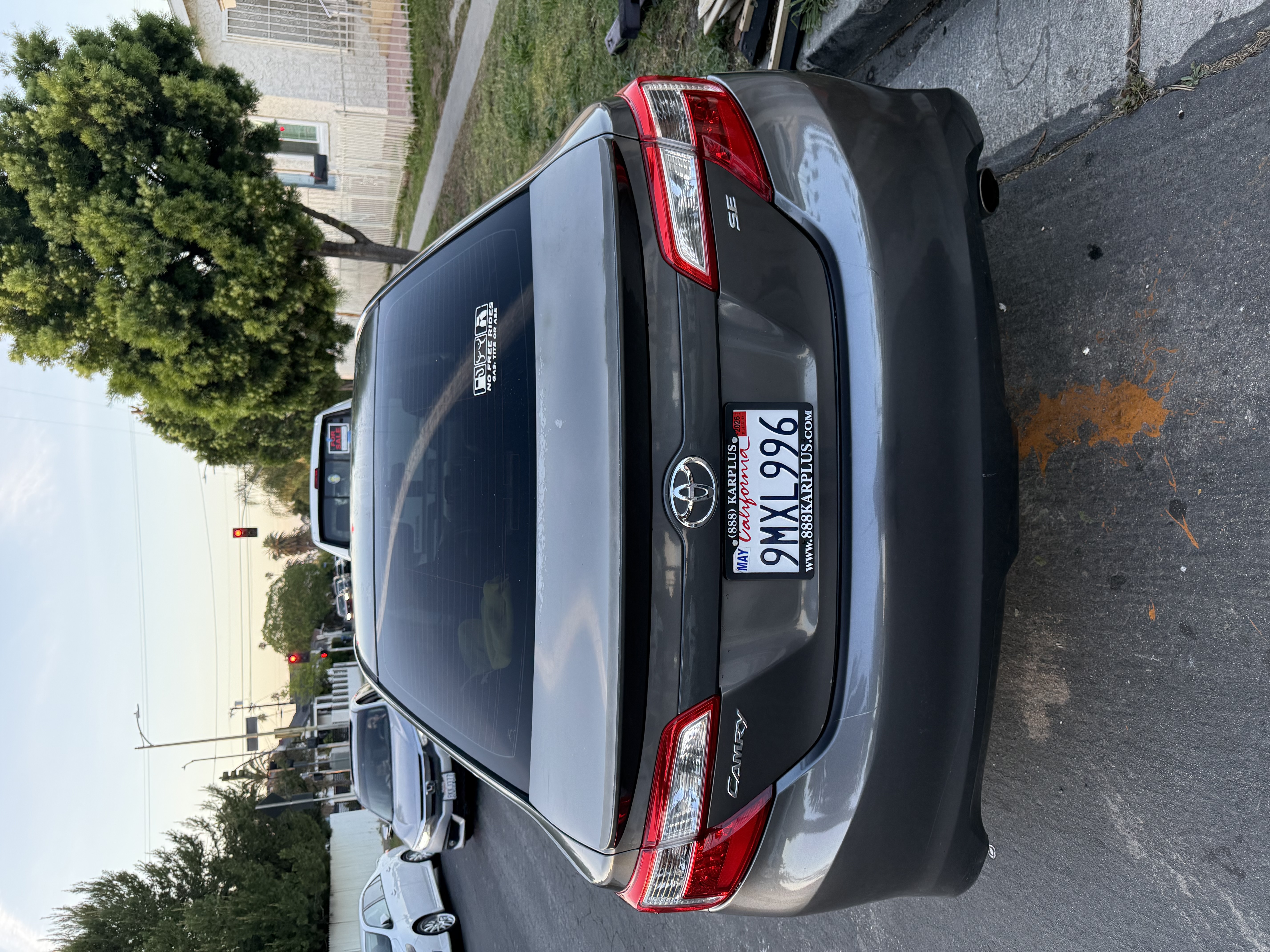 Used 2013 Toyota Camry SE FWD image 2