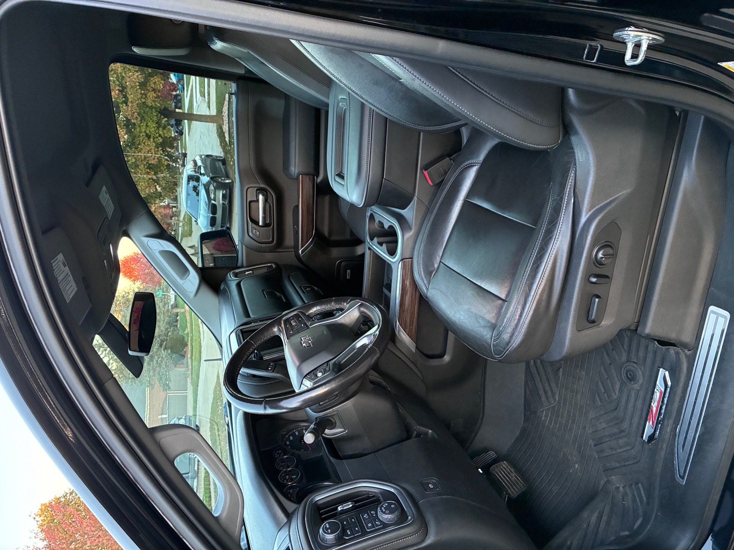 Used 2020 Chevrolet Silverado 1500 LT Trail Boss AWD/4WD image 19