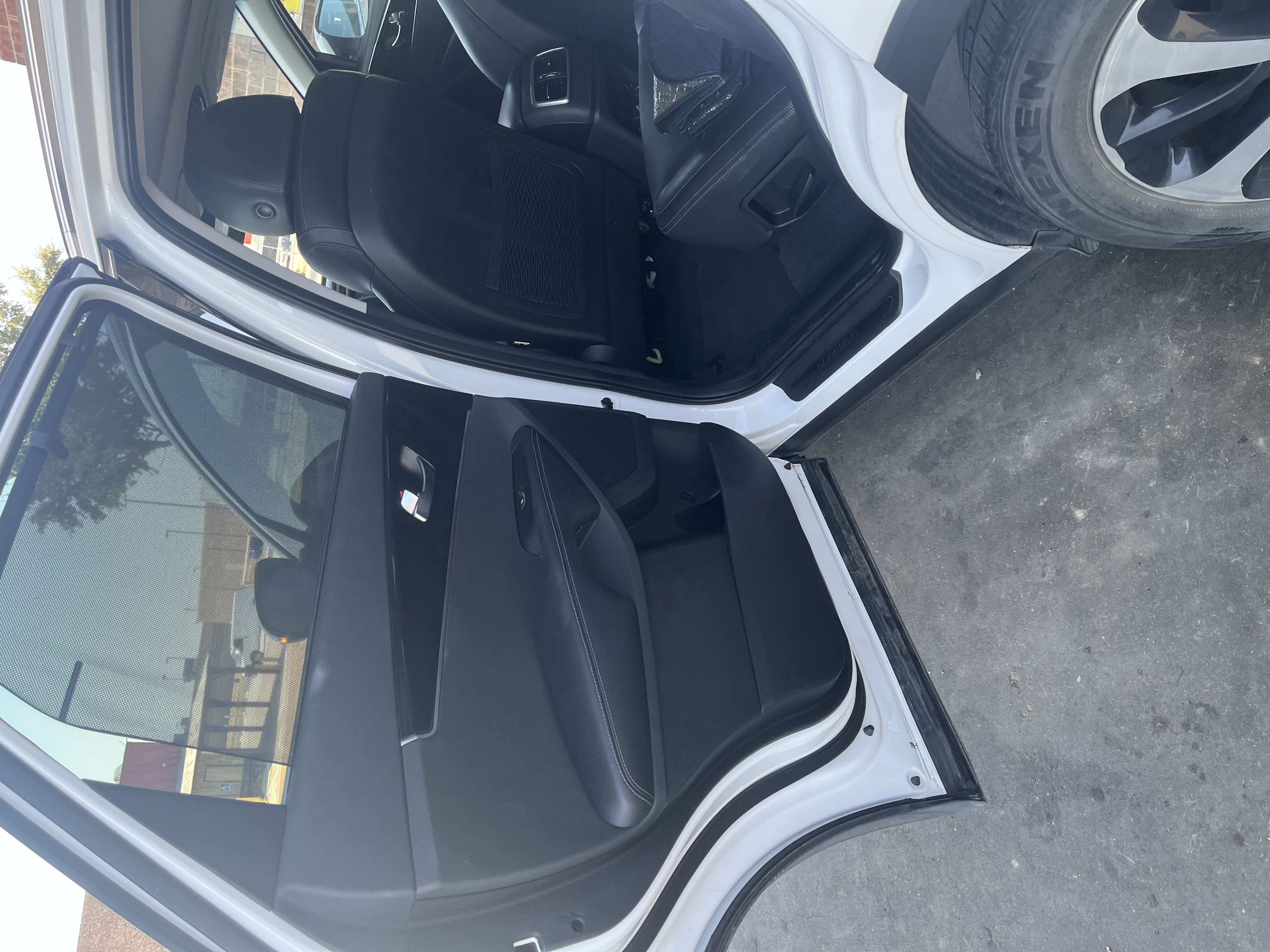 Used 2018 Kia Sorento EX w/ EX Advanced Touring Package FWD image 2