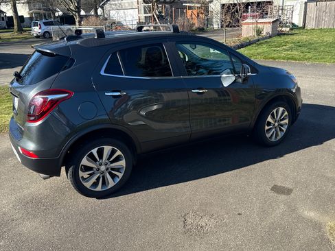 Used 2017 Buick Encore Preferred image 4