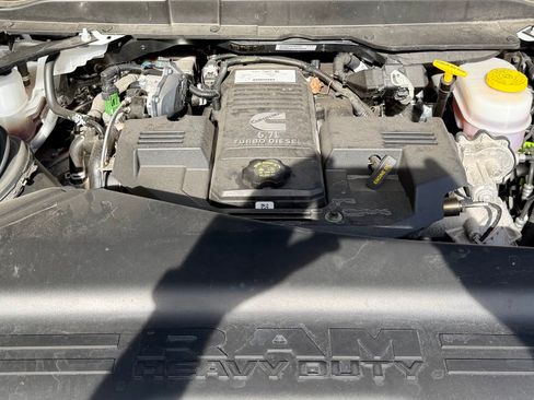Used 2024 RAM 3500 Big Horn w/ Sport Appearance Package AWD/4WD image 16