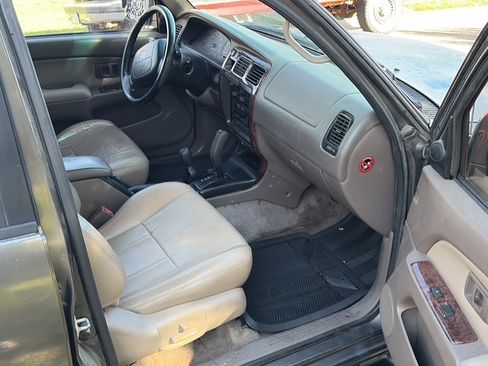 Used 1996 Toyota 4Runner Limited AWD/4WD image 6