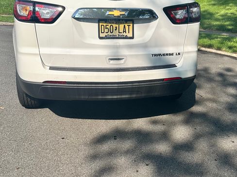 Used 2016 Chevrolet Traverse LS FWD image 5