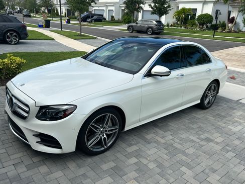 Used 2019 Mercedes-Benz E 300 image 4