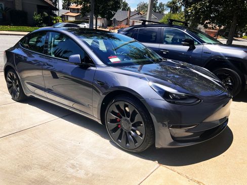 Used 2023 Tesla Model 3 Performance image 1