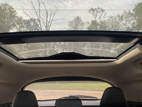 Used 2019 INFINITI QX50 Luxe w/ Navigation Package image 14