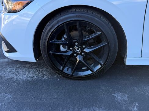 Used 2024 Honda Civic Sport image 9