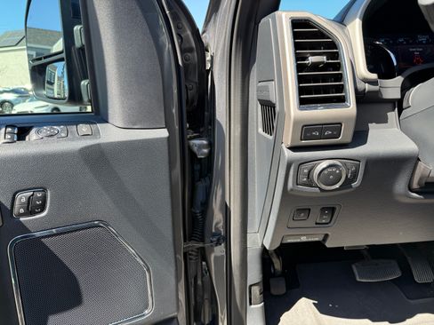 Used 2022 Ford F250 Lariat w/ Tremor Off-Road Package image 22