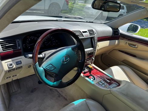 Used 2007 Lexus LS 460 L RWD image 8