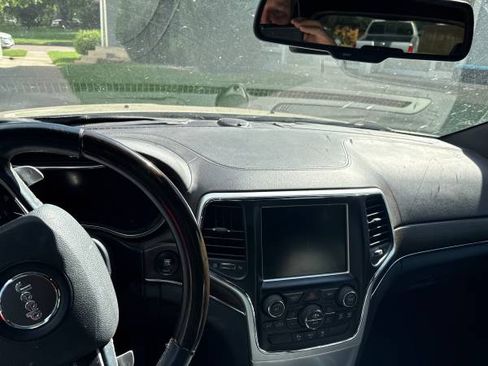 Used 2014 Jeep Grand Cherokee Overland AWD/4WD image 5