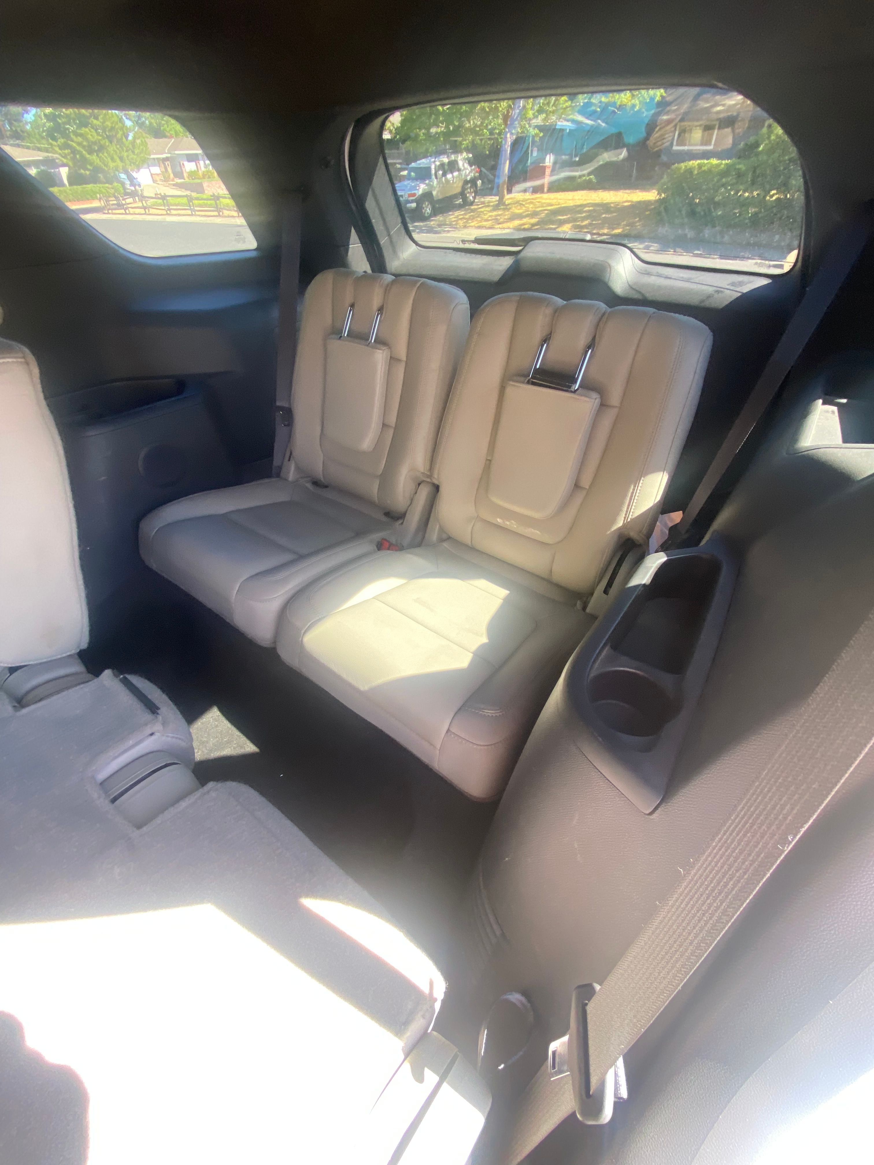 Used 2015 Ford Explorer XLT w/ Equipment Group 202B AWD/4WD image 9