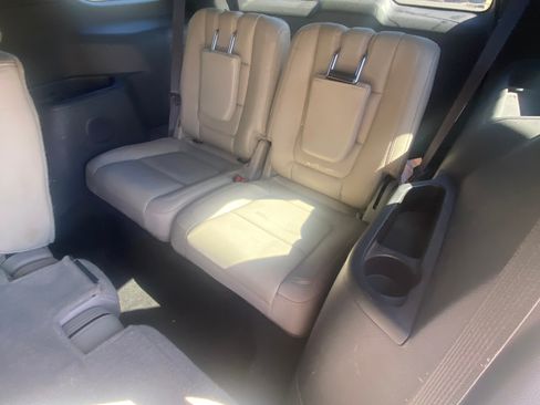 Used 2015 Ford Explorer XLT w/ Equipment Group 202B image 9