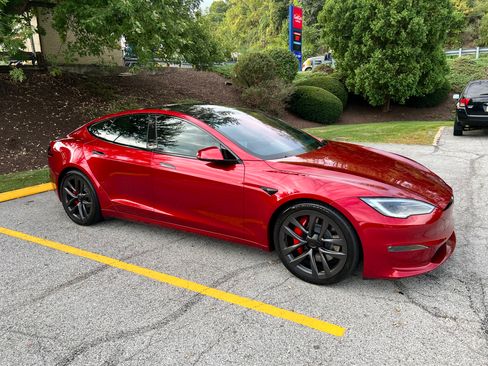 Used 2024 Tesla Model S Plaid image 1