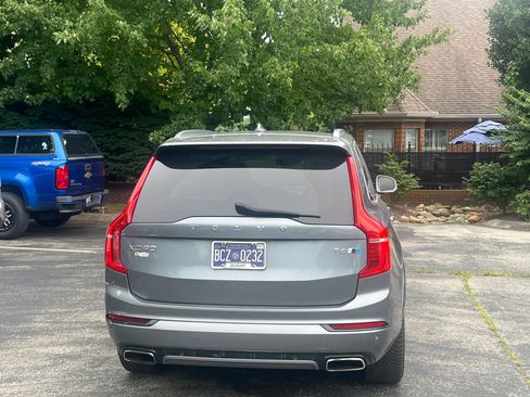Used 2017 Volvo XC90 T6 R-Design w/ Vision Package AWD/4WD image 6