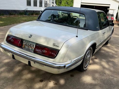 Used 1992 Buick Riviera Coupe FWD image 5