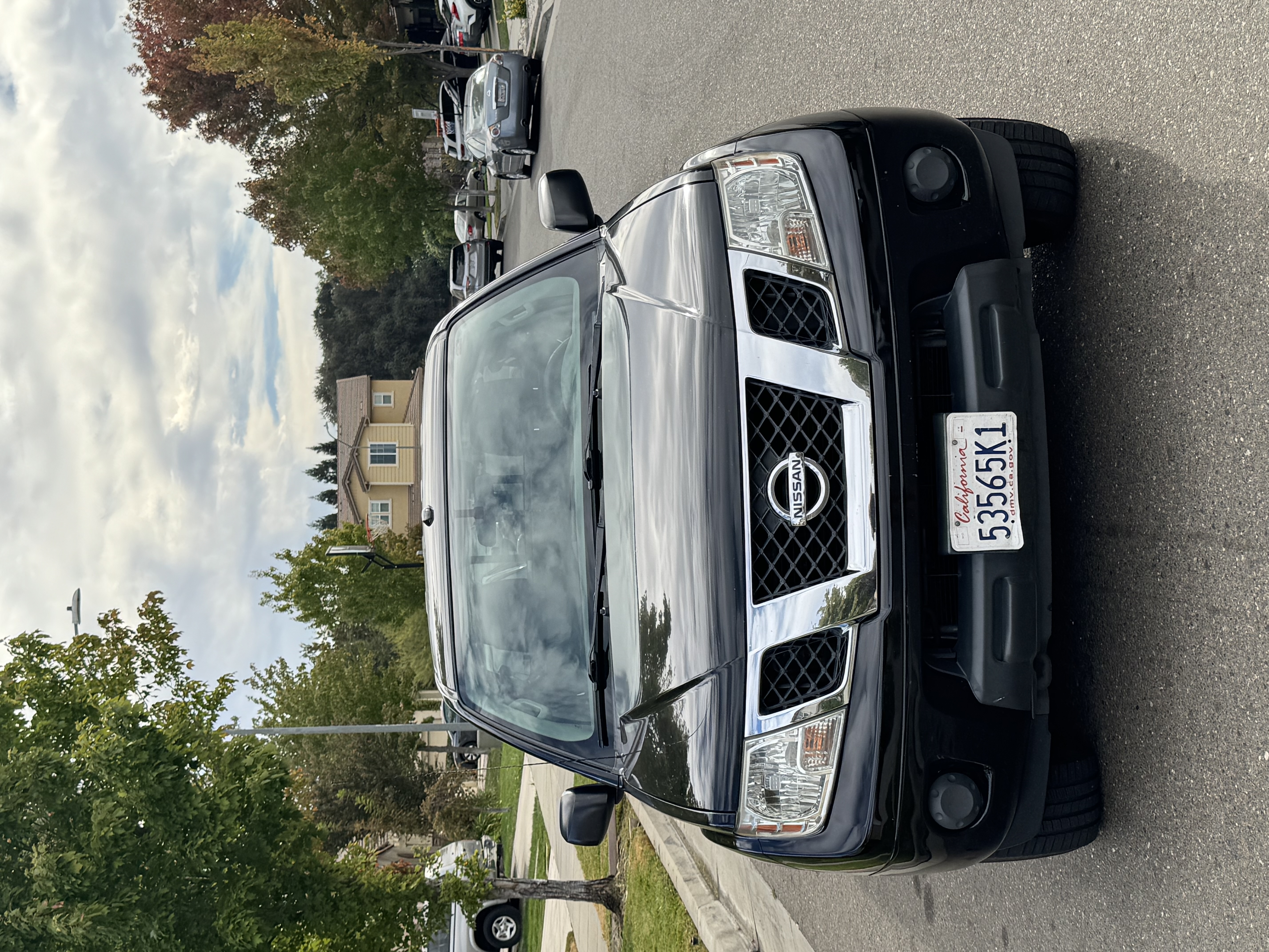 Used 2014 Nissan Frontier SV AWD/4WD image 2