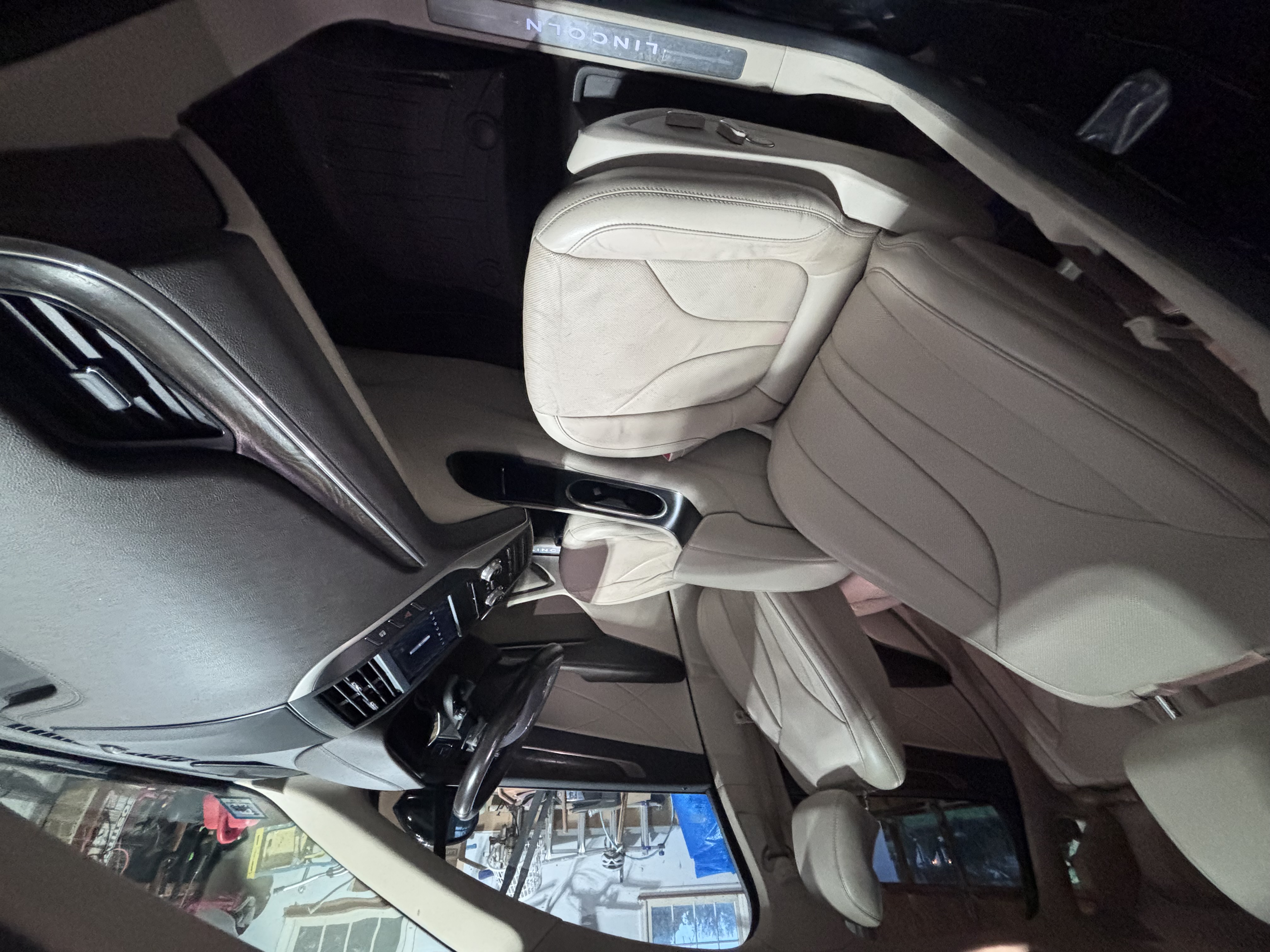 Used 2017 Lincoln MKC Reserve w/ Lincoln MKC Climate Package AWD/4WD image 6