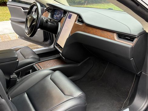 Used 2018 Tesla Model S 75D image 12