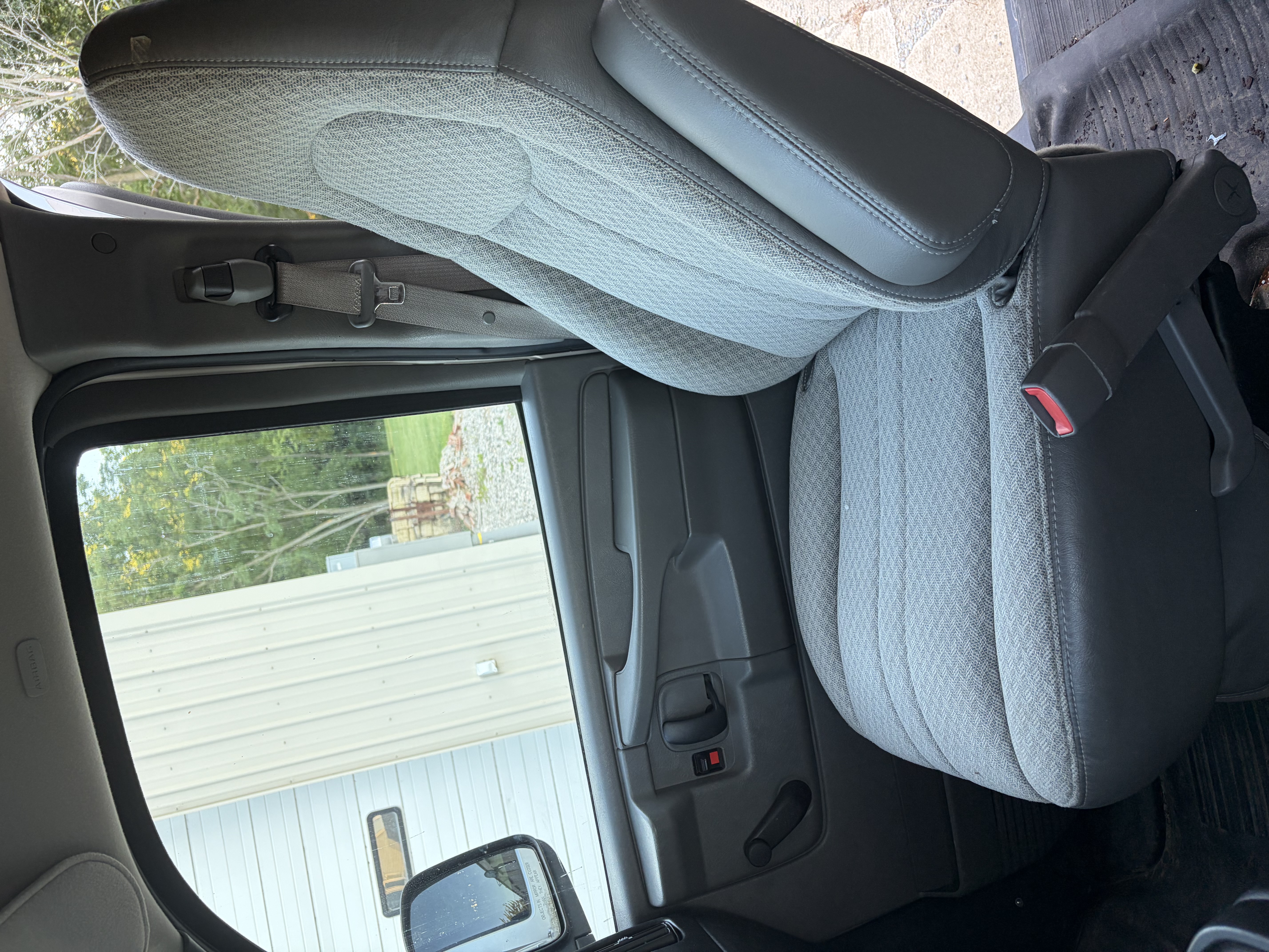 Used 2009 Chevrolet Express 3500 Extended Passenger RWD image 6