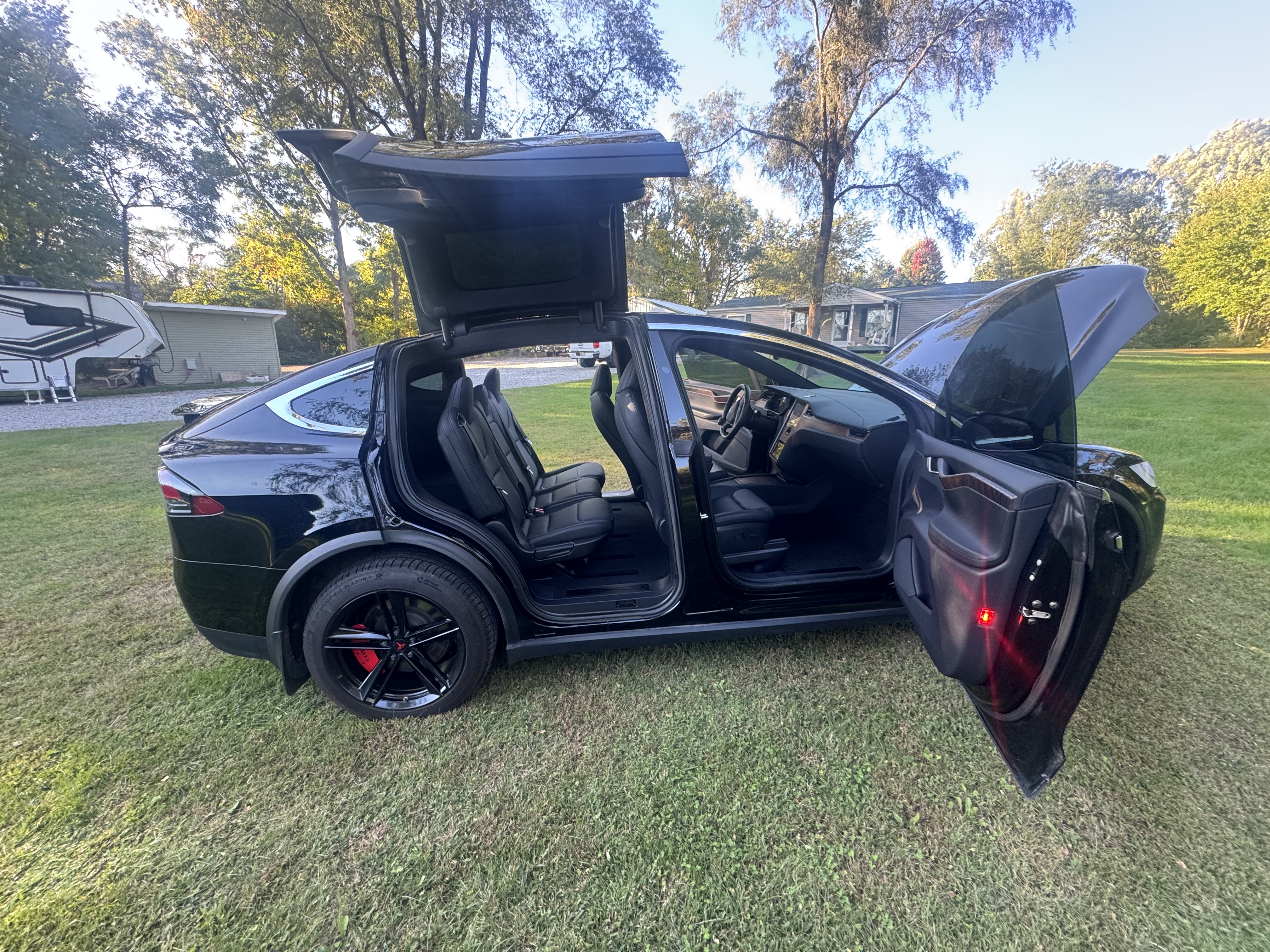 Used 2020 Tesla Model X Long Range AWD/4WD image 11