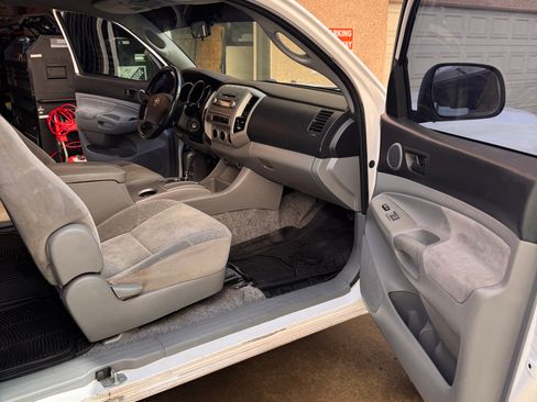 Used 2008 Toyota Tacoma PreRunner RWD image 6