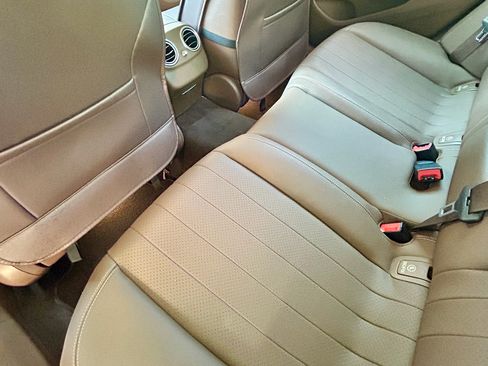 Used 2020 Mercedes-Benz E 350 Sedan image 6