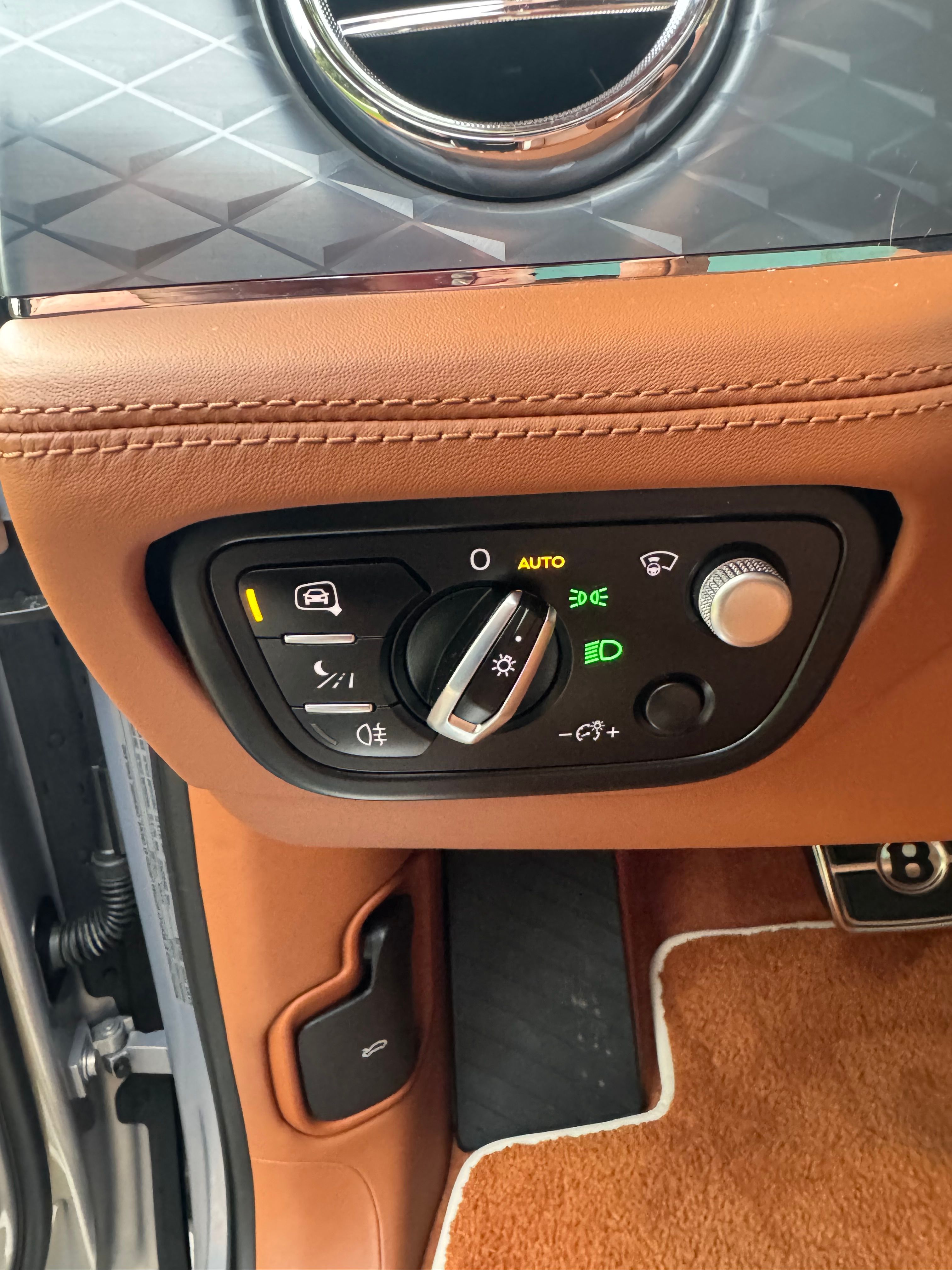 Used 2022 Bentley Bentayga Speed AWD/4WD image 12