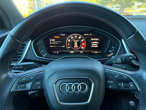 Used 2019 Audi SQ5 Premium Plus w/ Premium Plus Package image 24