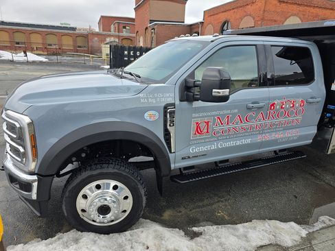 Used 2024 Ford F550 4x4 Crew Cab Super Duty image 2