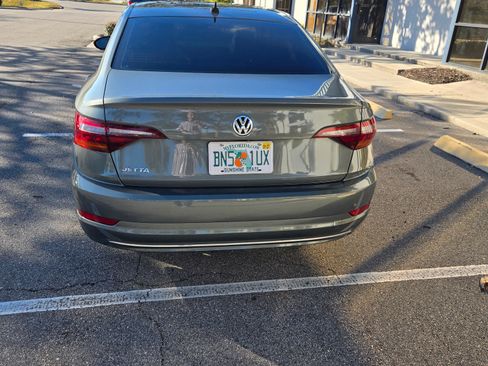 Used 2019 Volkswagen Jetta SEL image 2