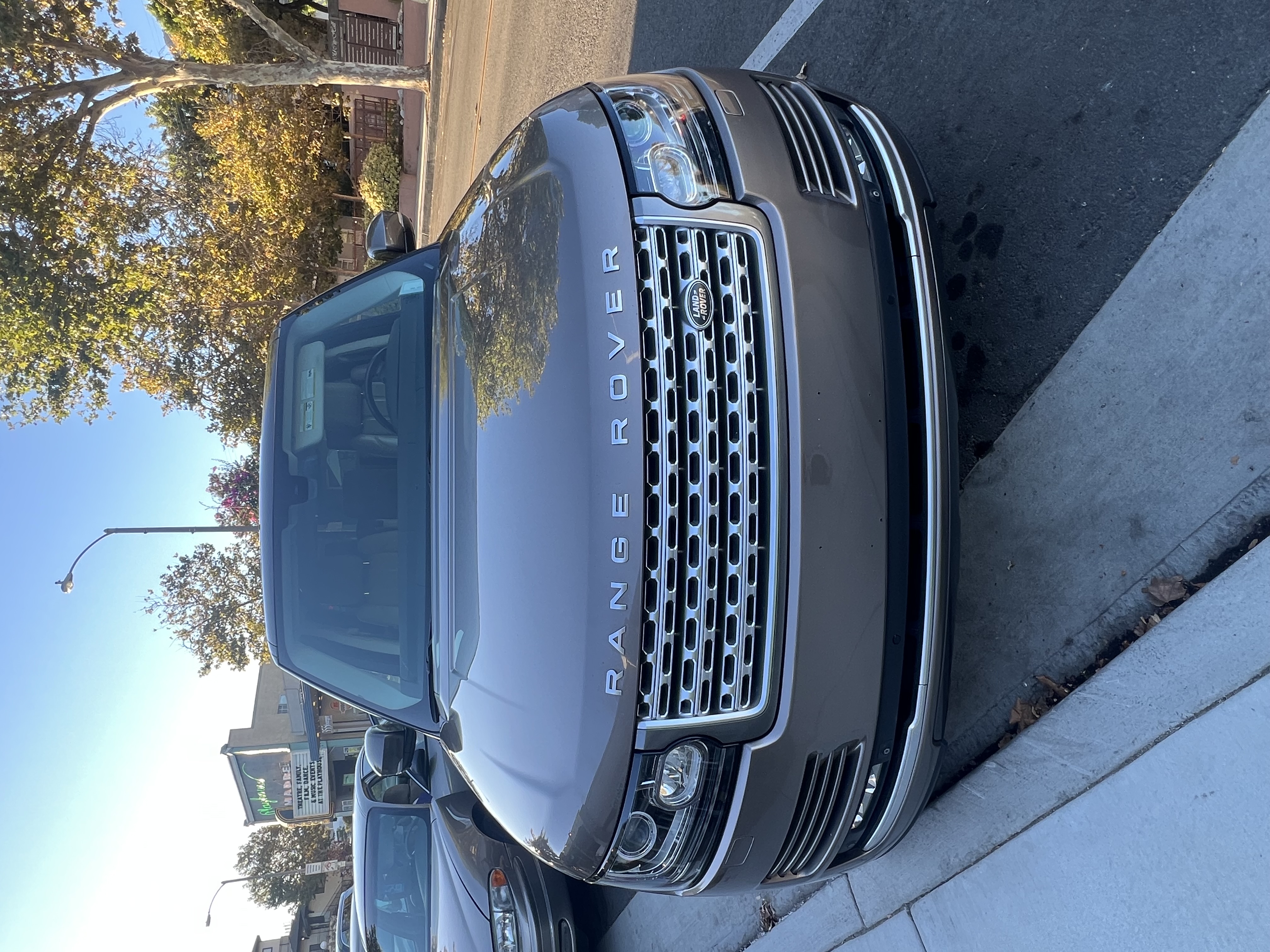 Used 2015 Land Rover Range Rover Supercharged AWD/4WD image 4