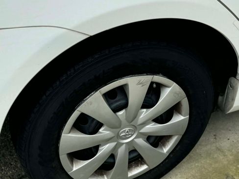 Used 2013 Toyota Corolla L image 22